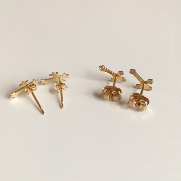 24k Gold plated cross stud earrings - Picture 2 of 2